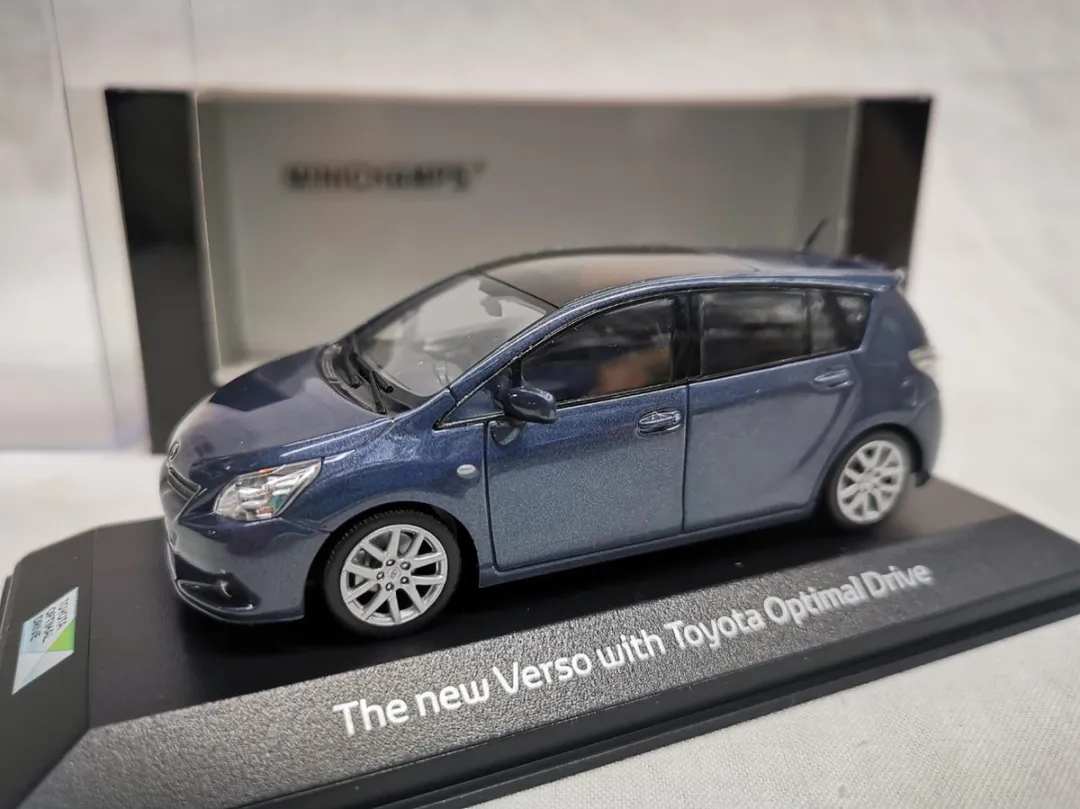 Toyota New Verso 2016 Modelauto