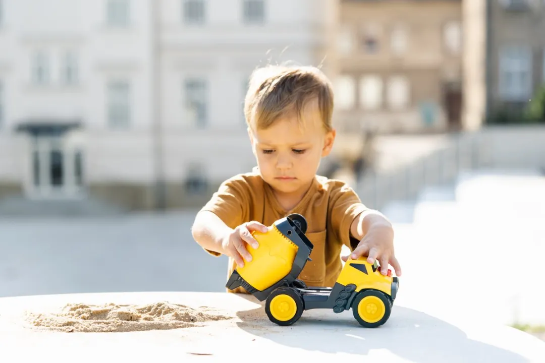 Klein Toys Power Cementwagen 2119 - 1:24 - Geel/Zwart