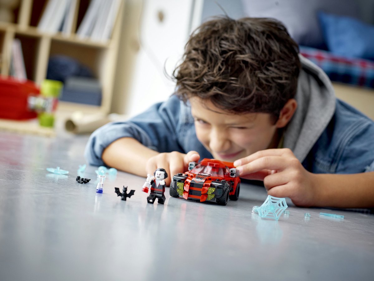 LEGO Marvel Miles Morales vs. Morbius Bouwset - 76244