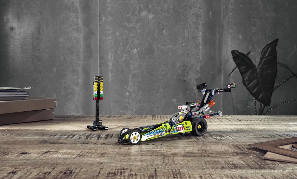 LEGO Technic Dragster 42103 - 225 Stukken