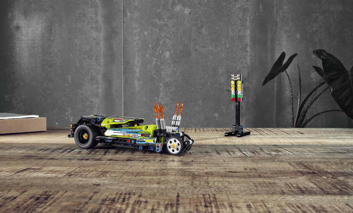 LEGO Technic Dragster - 42103