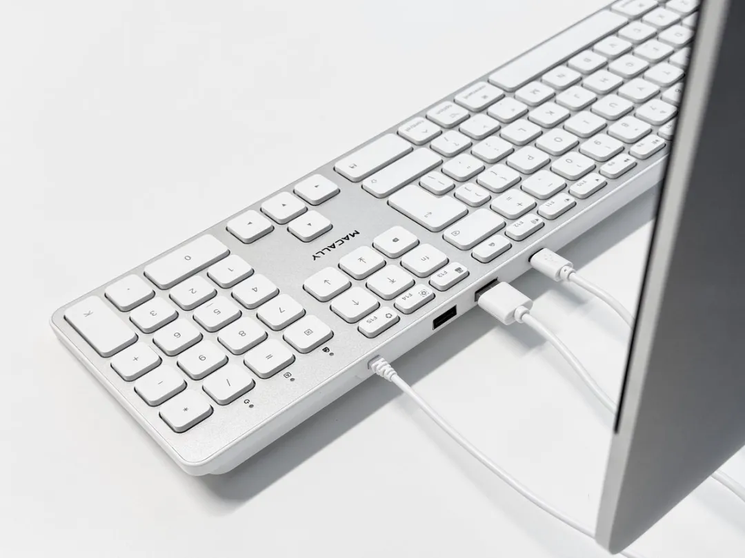 Macally UCZKEYHUBW-UK USB-toetsenbord - Brits/Nederlands - Witte toetsen - afbeelding 6 van 6