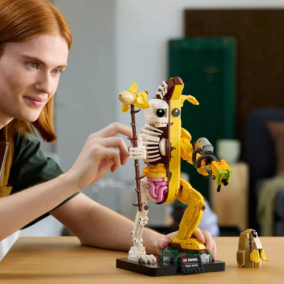 LEGO Fortnite Peely Bone Figuur 77072 - 1414 Stukken