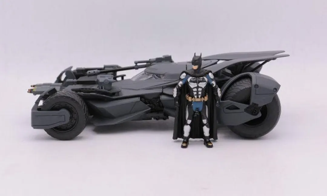 Jada Toys 1/24 Batmobile Justice League 2017 - Batman Figurine - Zwart