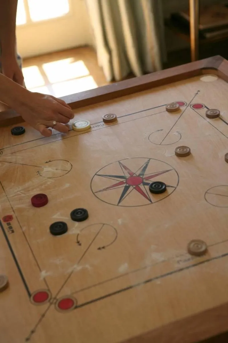 Ubergames Premium Carrom Set 84x84cm - ECO-hout - 4 Spelers