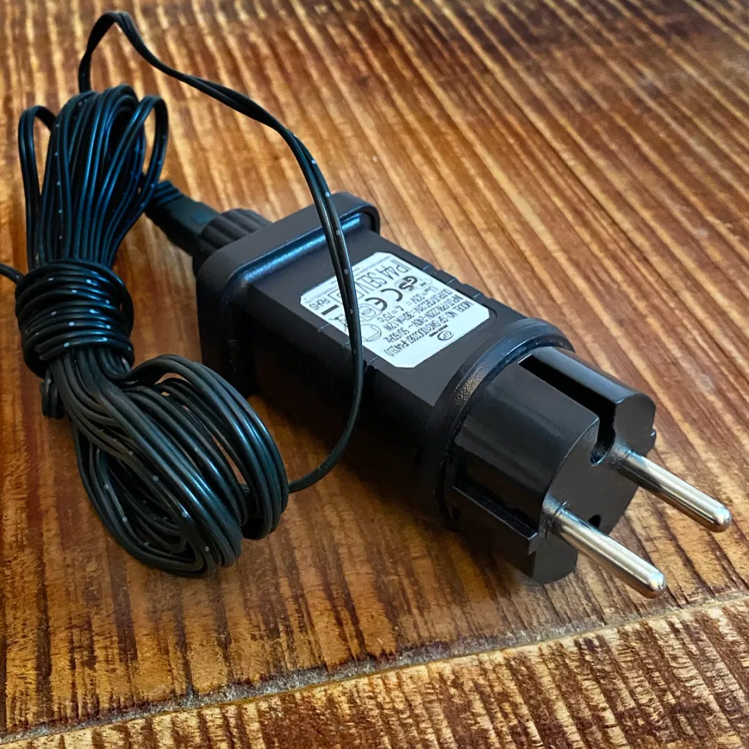 LED Kerstverlichting voor Binnen & Buiten | 30m | Verlengbaar tot 120m | 300 Warmwitte Lichtpuntjes | IP44 Waterdicht | Donkergroene Kabel | Energiezuinig 3,6W