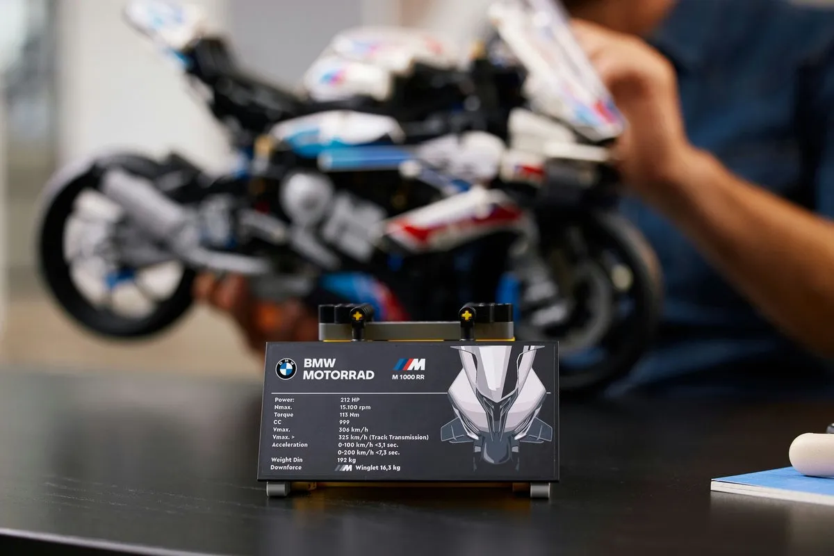 LEGO Technic BMW M 1000 RR 42130 - 1921 Stukken - afbeelding 6 van 6