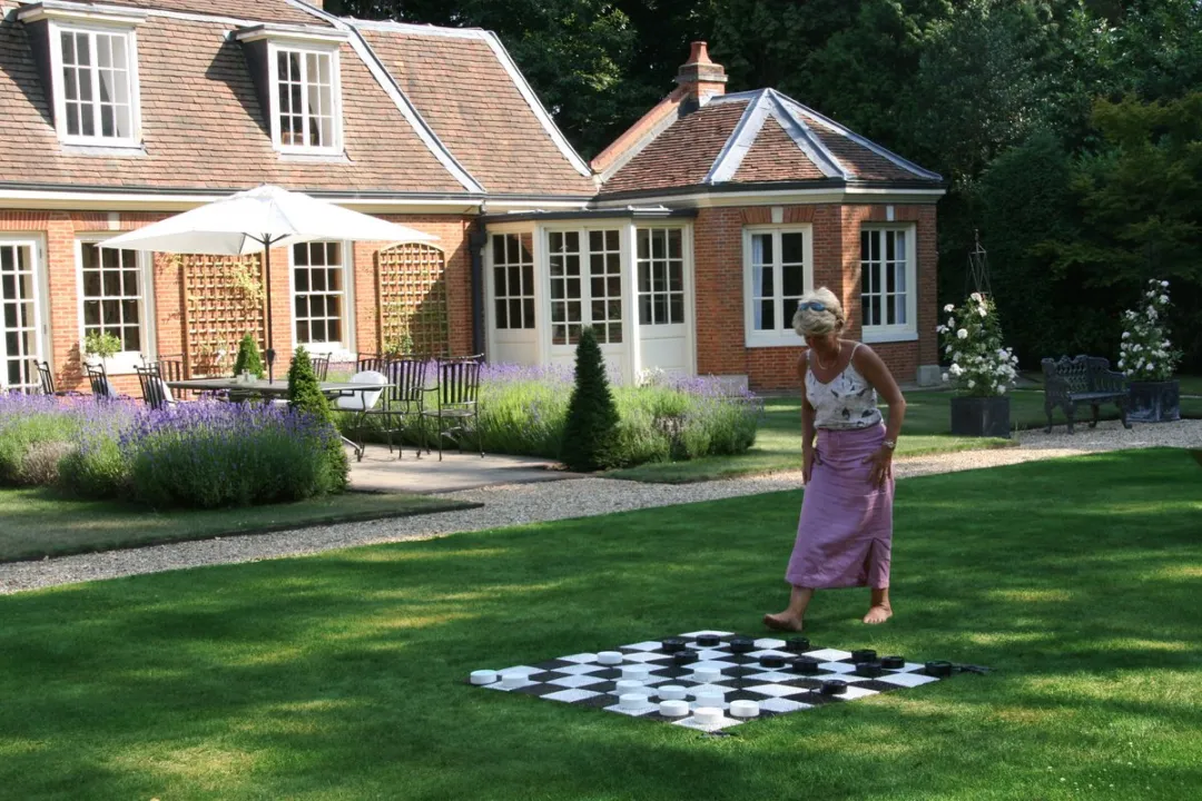 Ubergames Tuin Dammen 8x8 - Duurzaam Kunststof