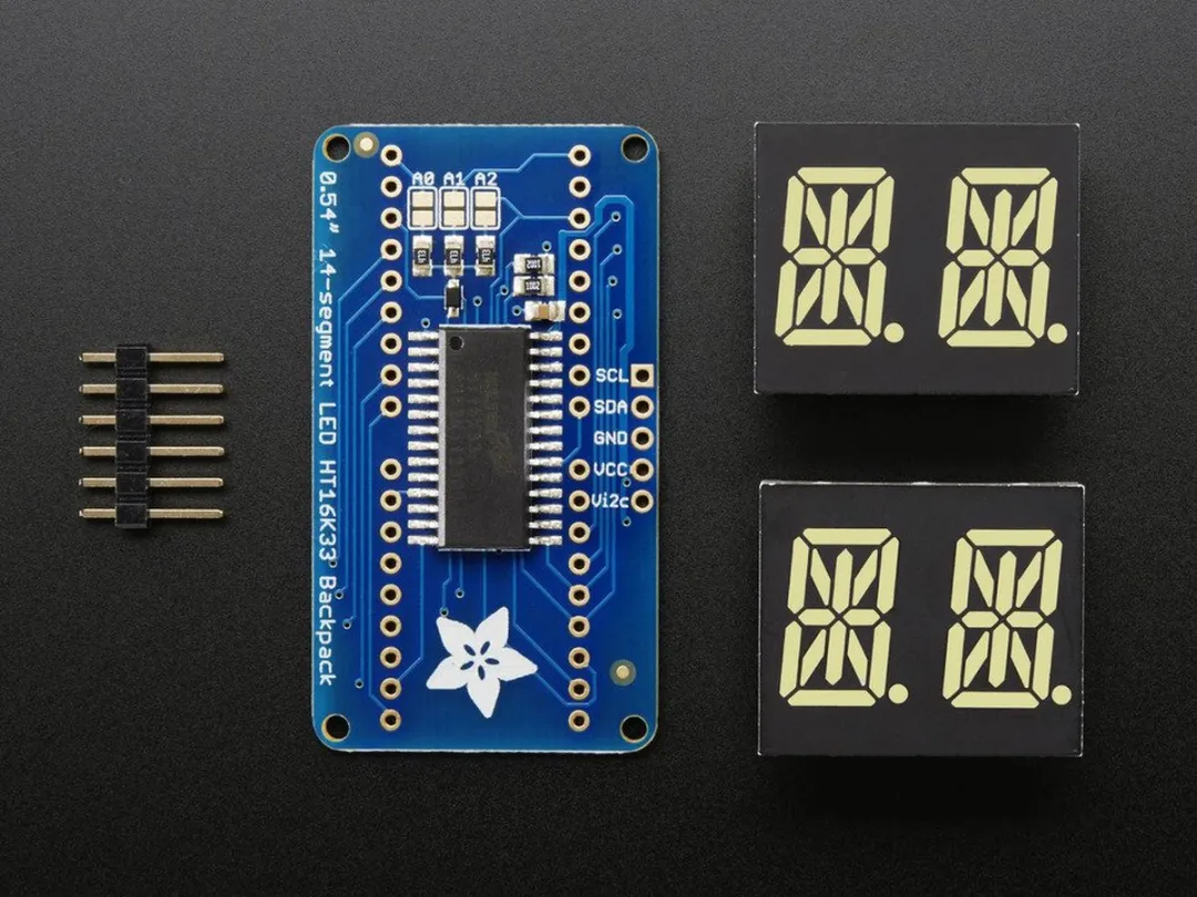 Adafruit Quad Alphanumeric Display 2157 - I2C Backpack - Meerkleurig