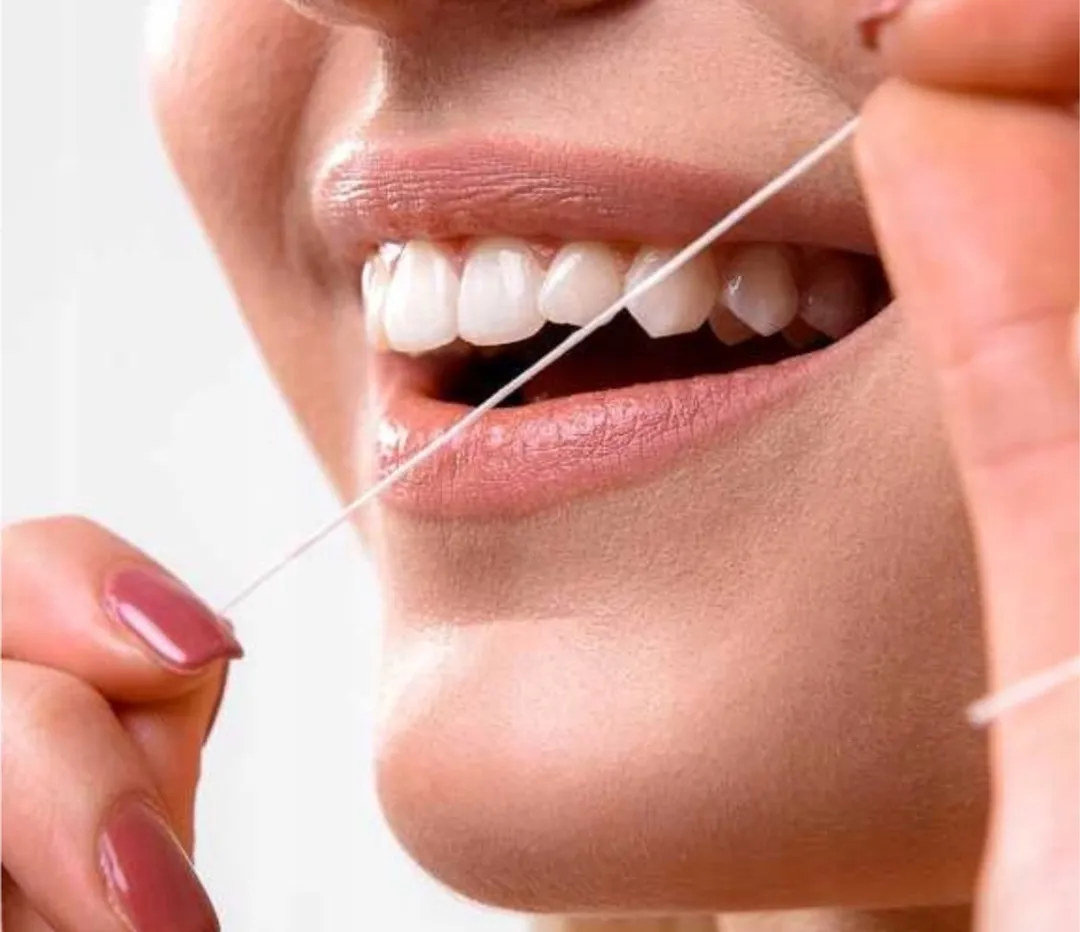 Oral-B Essential Floss Mint Waxed Tandzijde - 2x100m