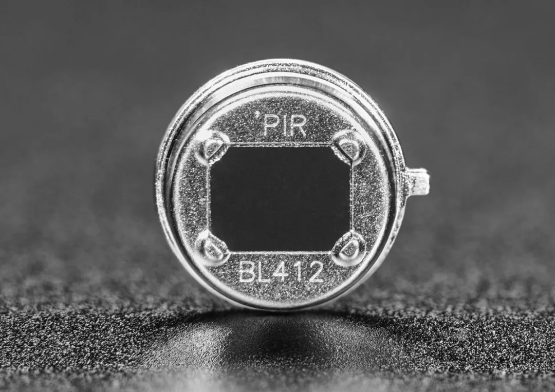Adafruit Mini Basic PIR Sensor BL412 4667 - Meerkleurig
