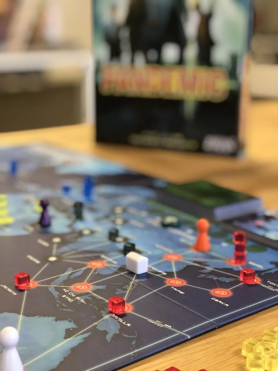 Z-Man Games Pandemic - Strategisch bordspel voor 2-4 spelers - Vanaf 8 jaar