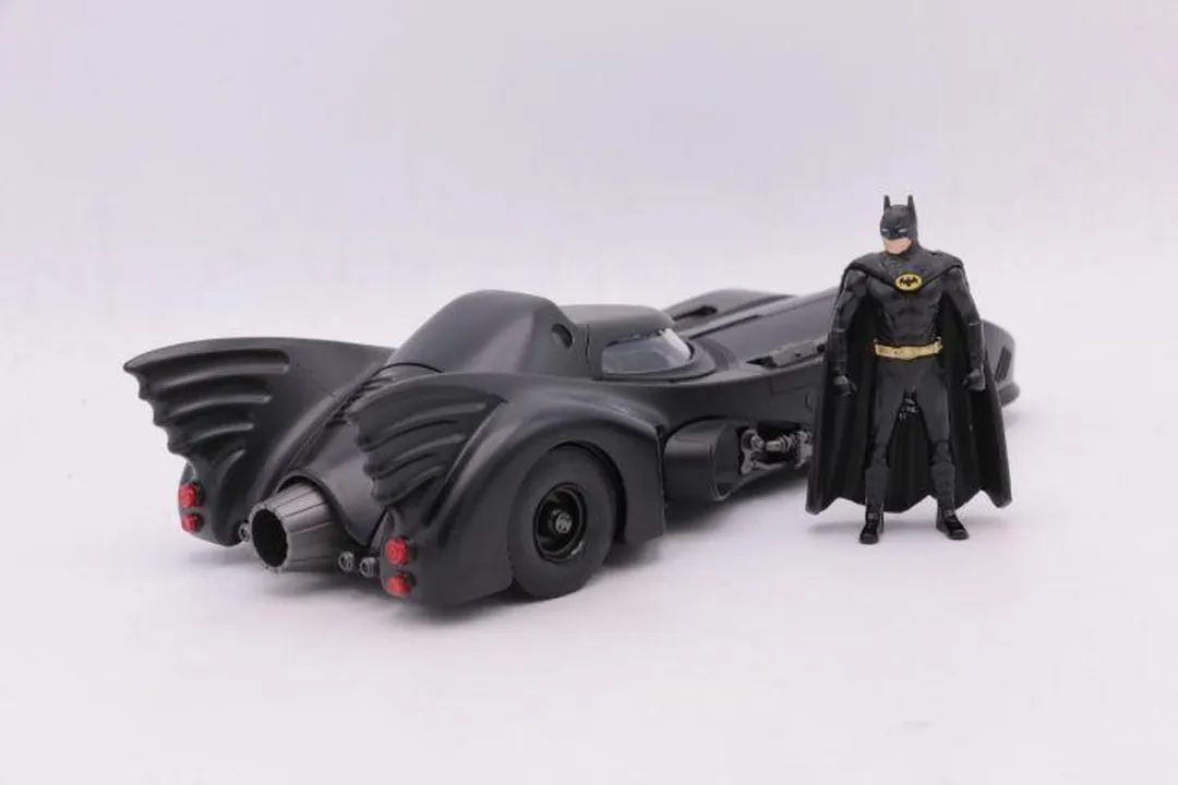 Jada Toys Batman 1989 Batmobile Diecast Model 1/24 - JADA98260 - afbeelding 6 van 6