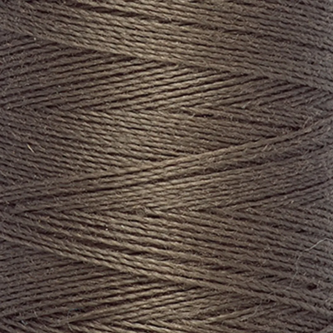 Gutermann Polyester Naaigaren 467 - Bruin