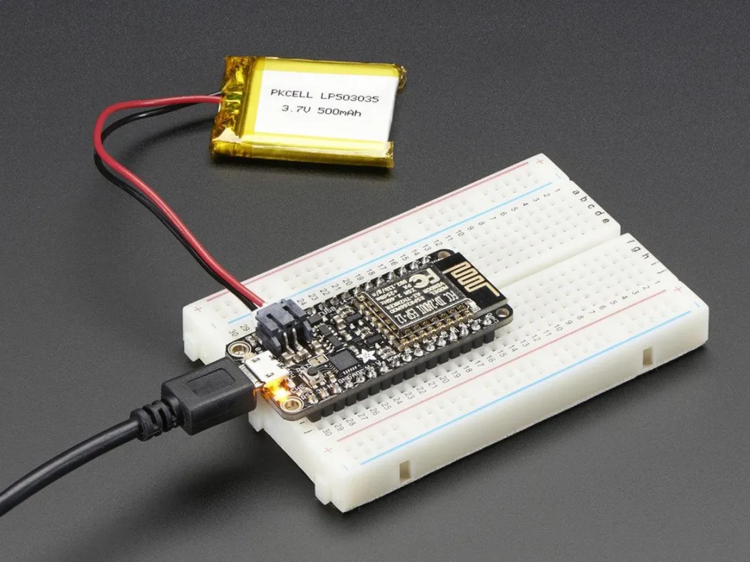 Adafruit Feather HUZZAH ESP8266 WiFi - Zwart