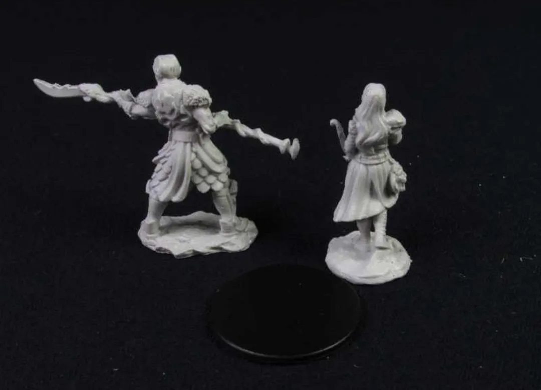 Wizkids D&D Nolzur's Miniatures Yuan-Ti Pureblood - 2 Stuks - Grijs