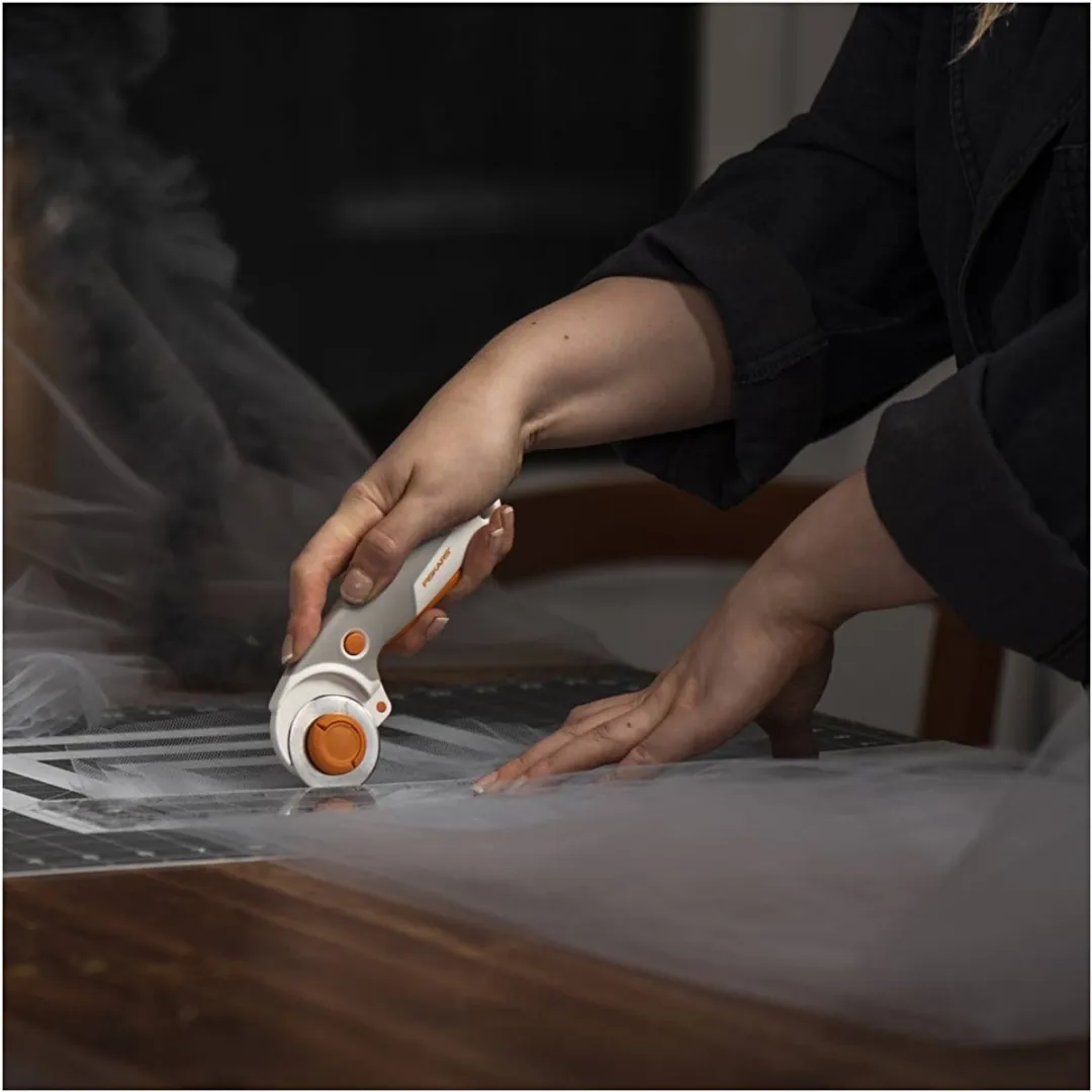 Fiskars Rolmes 45mm Titanium - Multicolor