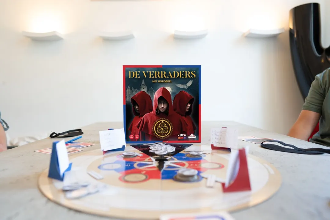 Identity Games De Verraders Bordspel - 4-6 Spelers - MPN 19034