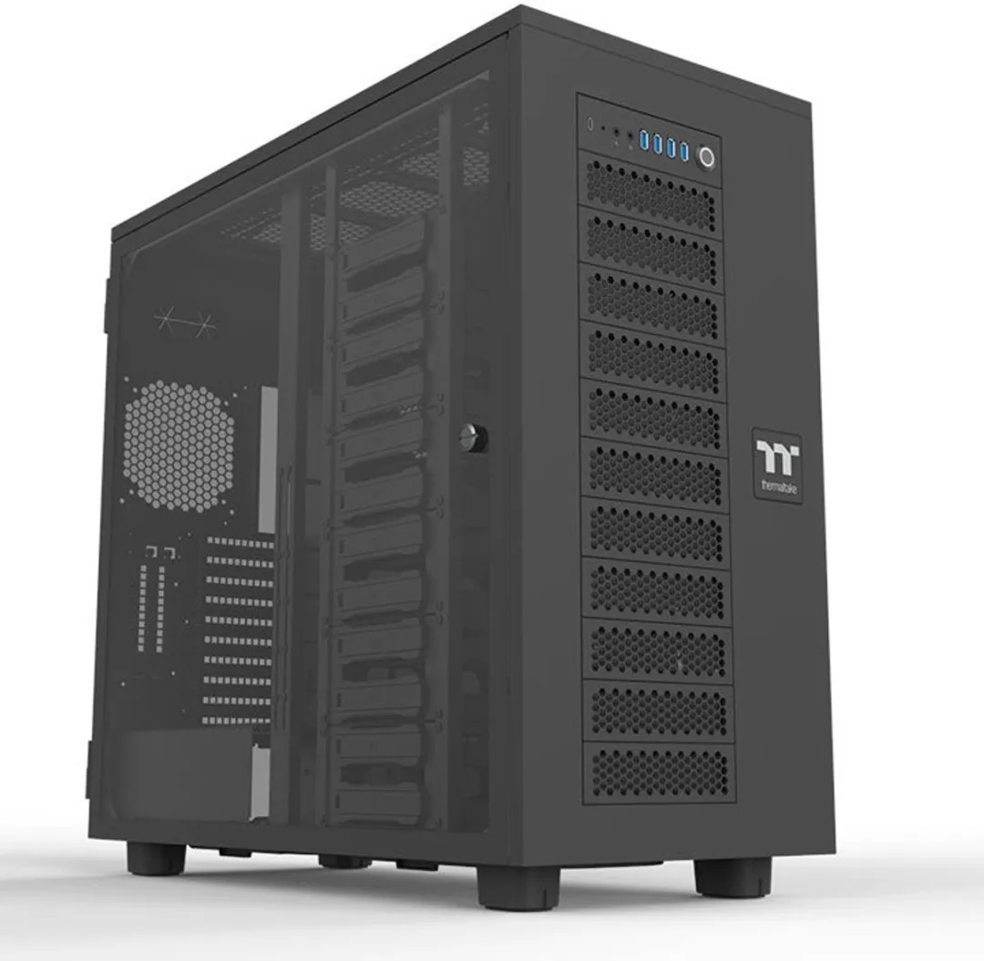 Thermaltake AX700 TG Tower - 12x 3.5" - Zwart