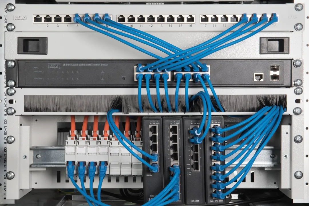 Digitus DN-19-DIN-3U Rackrail - Grijs
