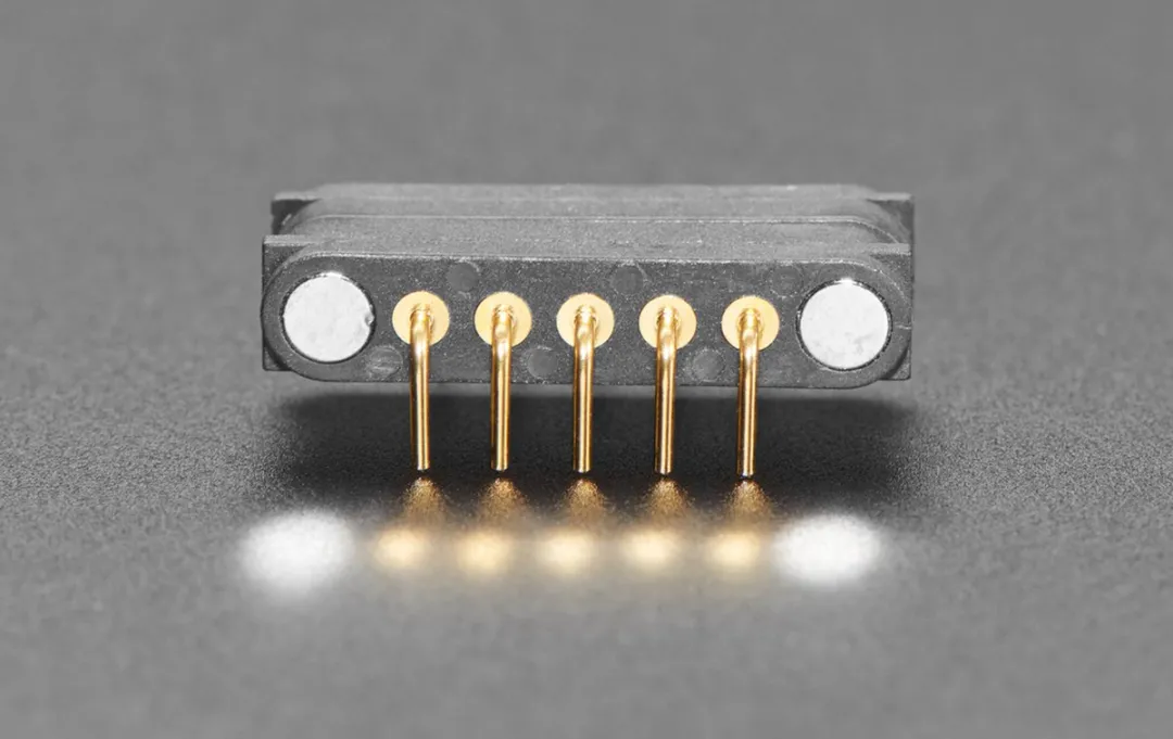 Magnetische connector gebogen 5pin Adafruit 5359