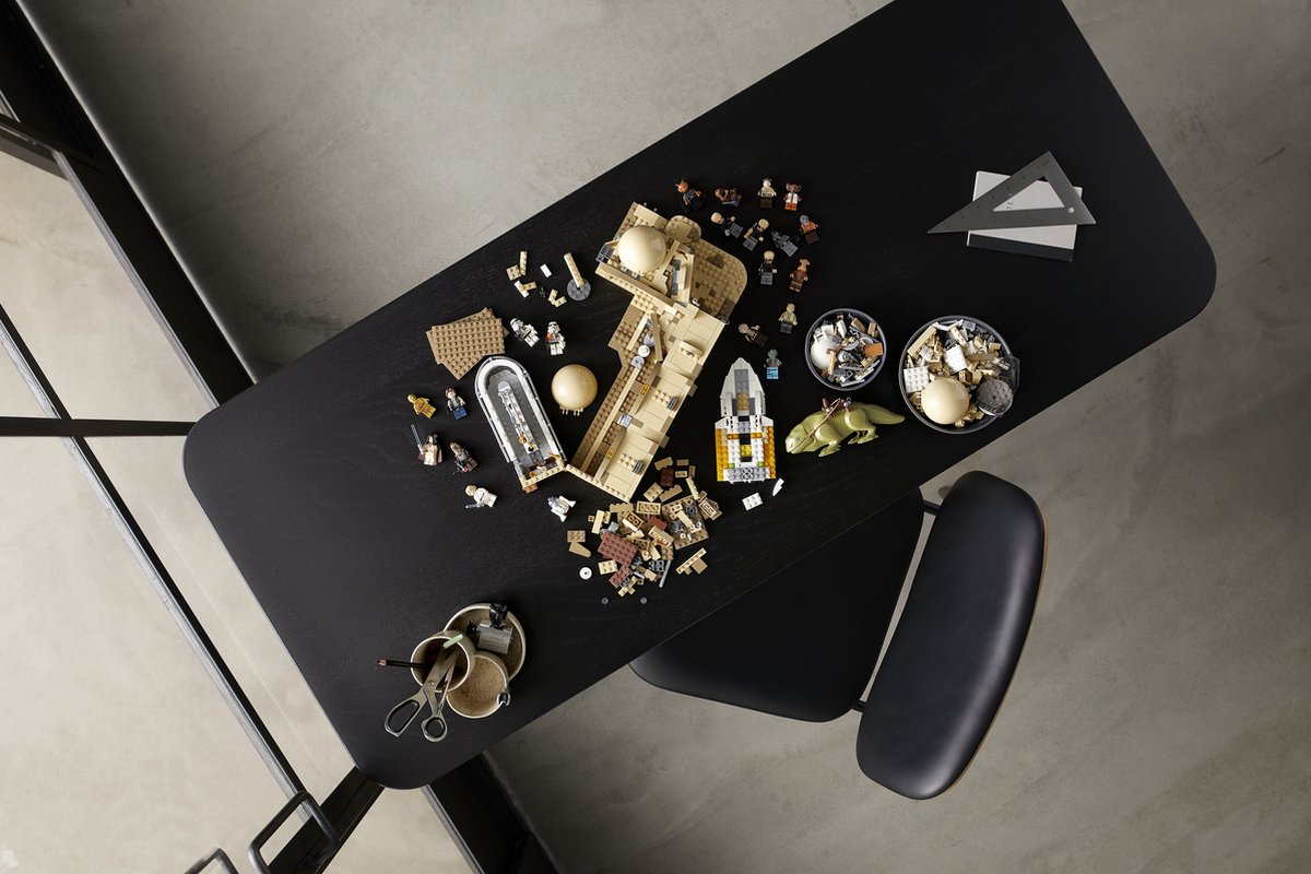 LEGO Star Wars UCS Mos Eisley Cantina - 75290