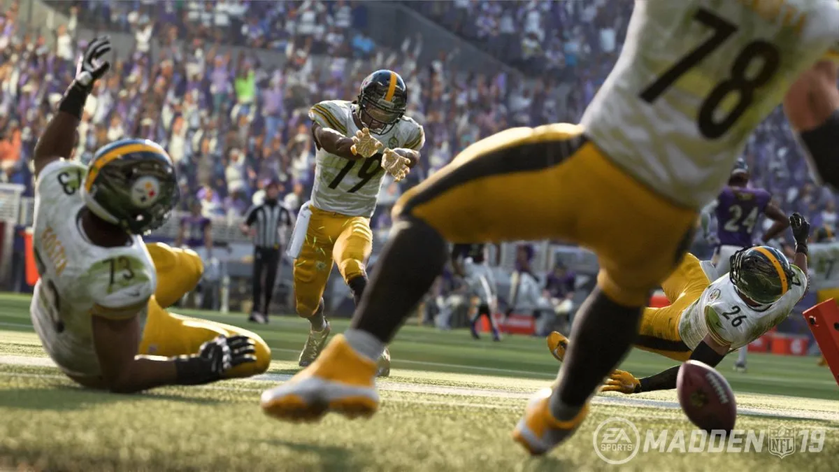 EA Madden NFL 19 Xbox One - 2 Spelers Online