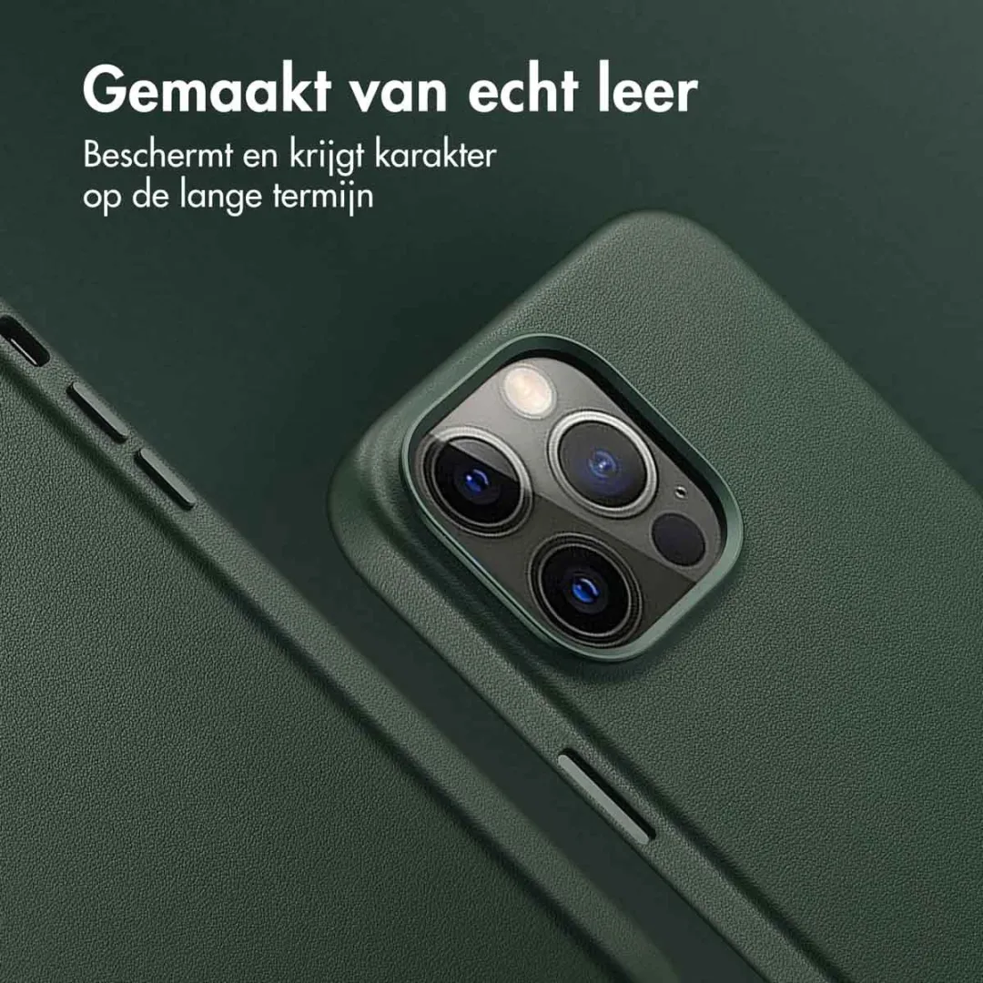 Accezz iPhone 14 Pro Max Hoesje - MagSafe - 2 Pasjes - Cedar Green