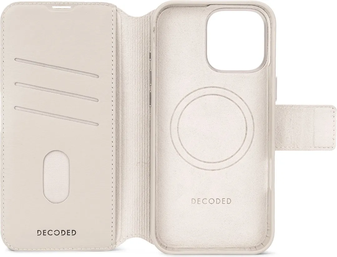 Decoded Leren Wallet Case DEC-IP16PM-LWC-CLB - iPhone 16 Pro Max - Clay Beige