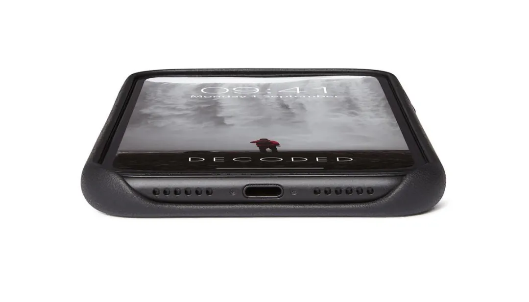 Decoded Leren Back Cover D9IPOXIRBC2BK - iPhone 11/XR - Zwart