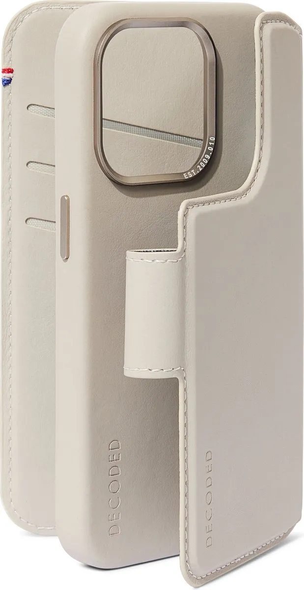 Decoded D24IPO15PDW5CY iPhone 15 Pro Hoesje - 2-in-1 Magnetisch Leer - Clay Beige