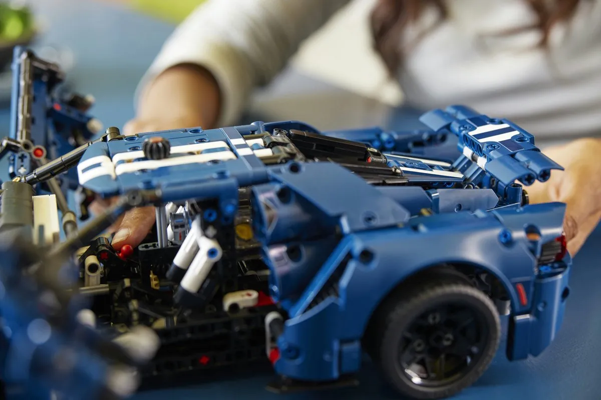 LEGO Technic 2022 Ford GT 42154 Modelbouwpakket - 1466 Stukken - Meerkleurig - afbeelding 6 van 6