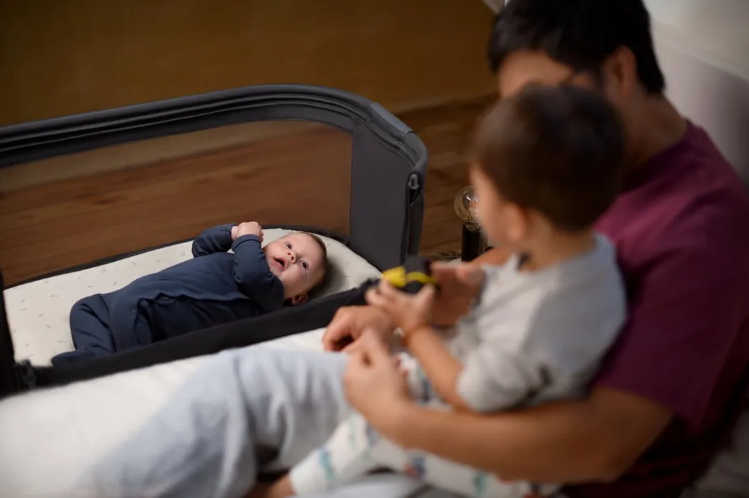 Maxi-Cosi Tori Co-sleeper Beyond Grey - Grafiet