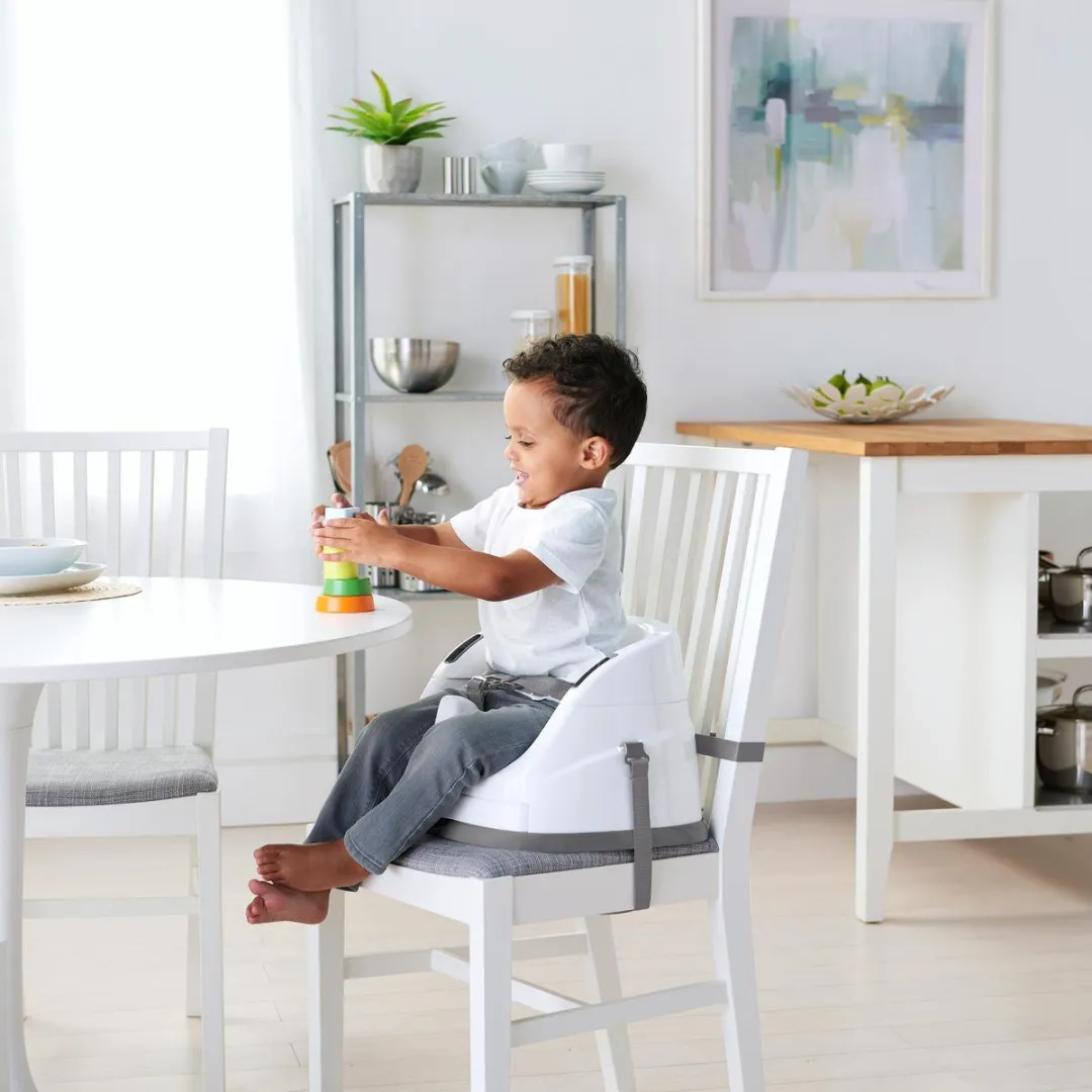 Bright Starts Ingenuity Baby Base 2-in-1 Stoelverhoger - Grijs/Wit - afbeelding 6 van 6