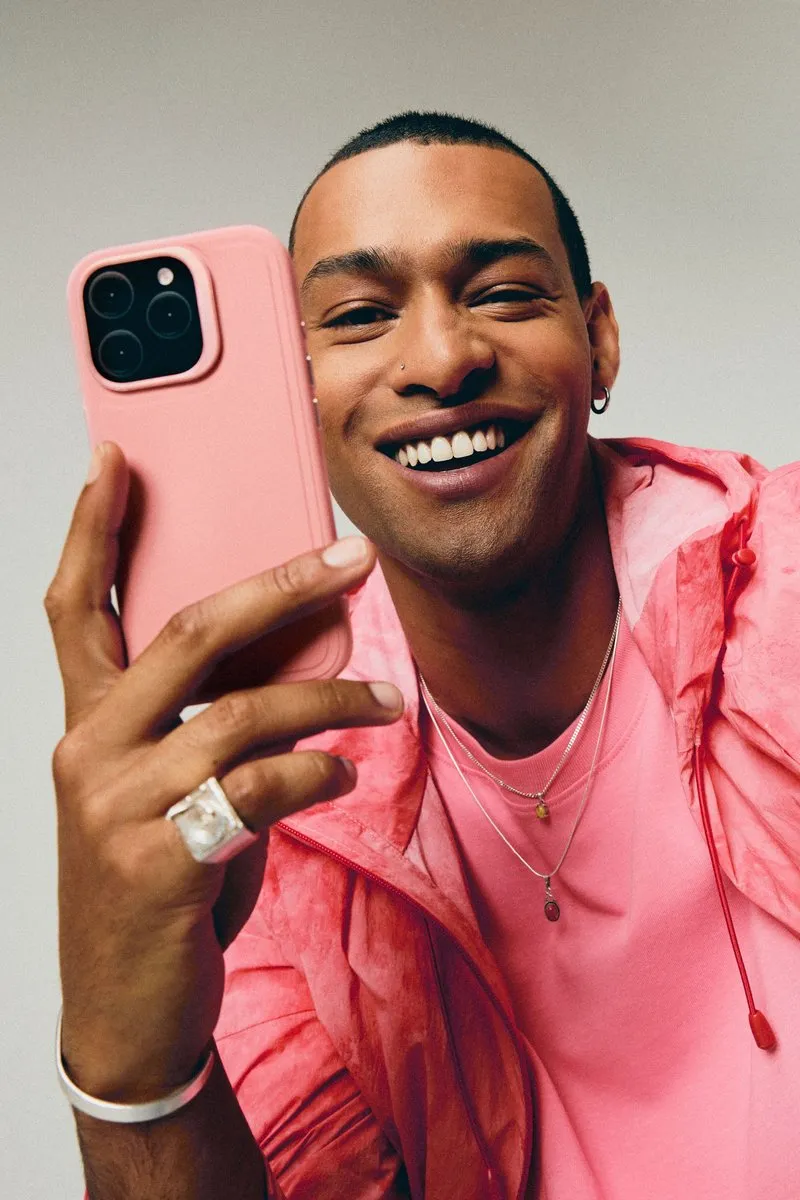 Decoded Siliconen Hoesje iPhone 16 - Bubble Gum Roze - MagSafe