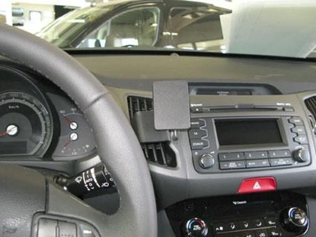 Brodit Center Montagebeugel 854557 ProClip - KIA Sportage 11 - Zwart