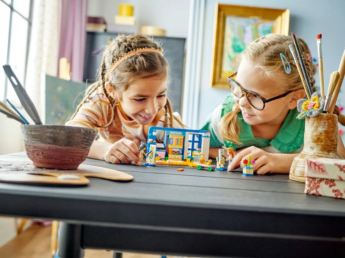 LEGO Friends Lianns Kamer Speelset 41739 - Multicolor