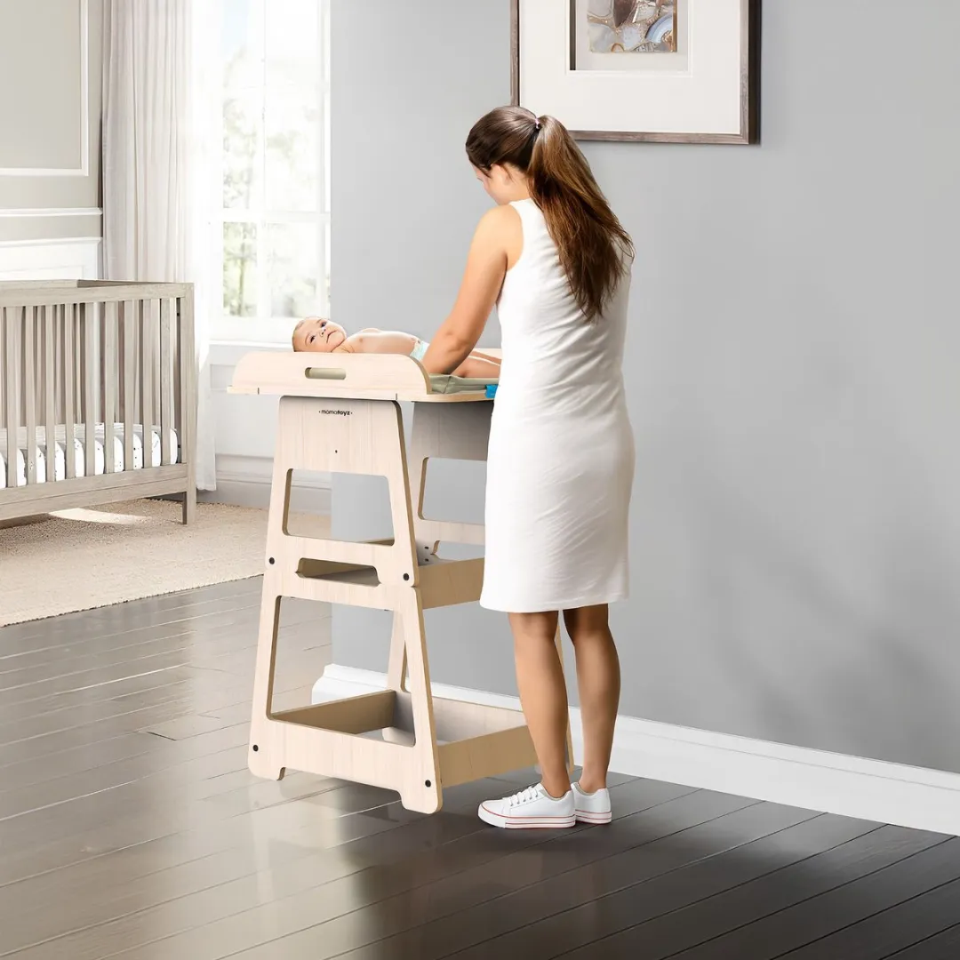 Mamatoyz Changy Bold verzorgingstafel en tafeltje met stoeltje in één - 2 in 1 - berken hout
