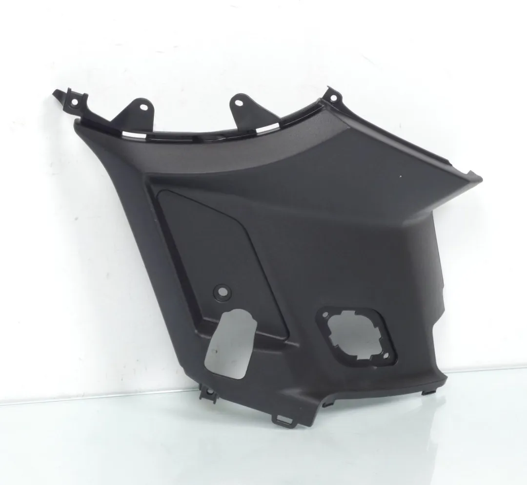 Cache latéral droit origine pour Scooter Peugeot 50 Streetzone 10 Pouces 2013 à 2017 1177918000 / 779180 / Noir Neuf
