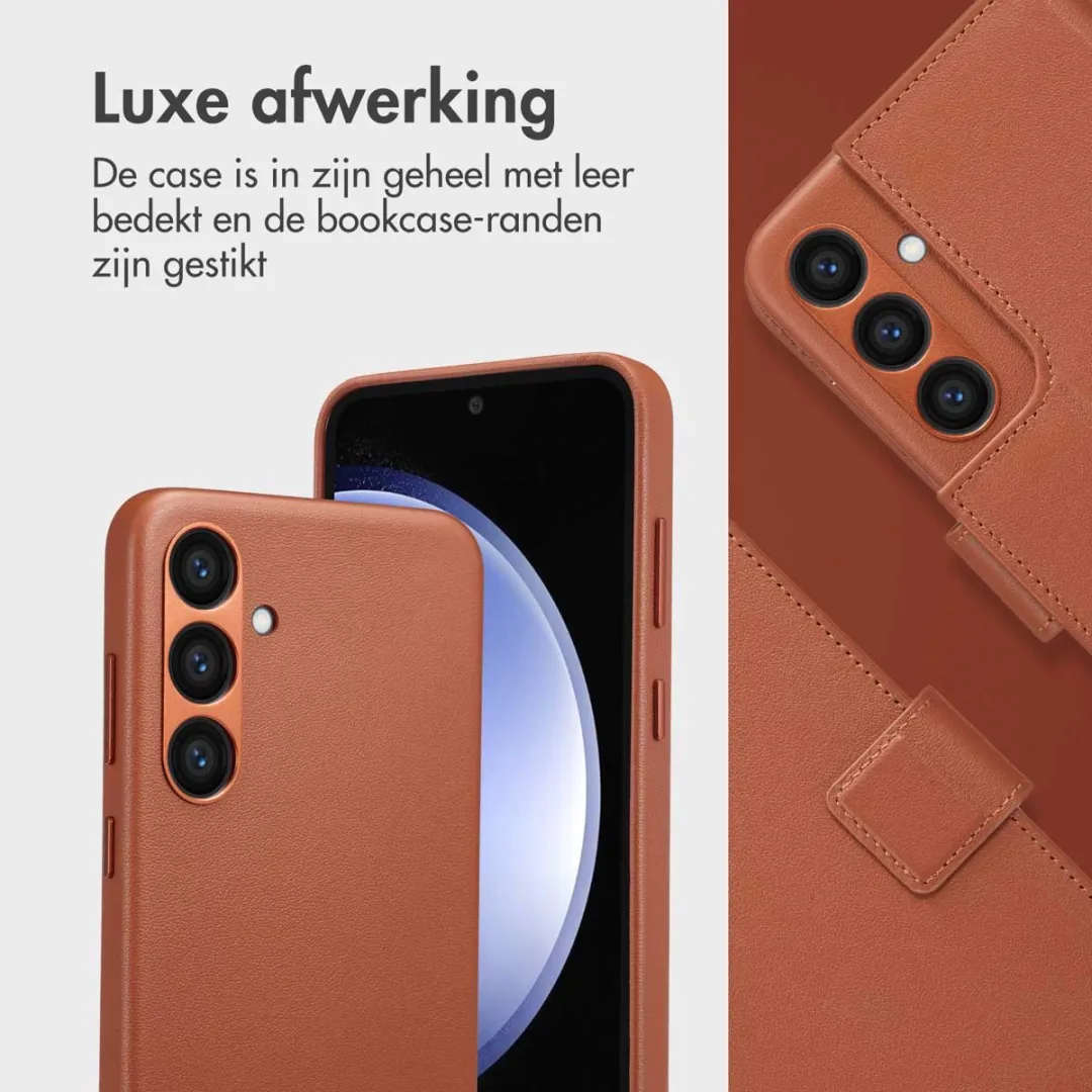 Accezz Hoesje Samsung Galaxy S23 FE - Leather Bookcase 2-in-1 - Bruin