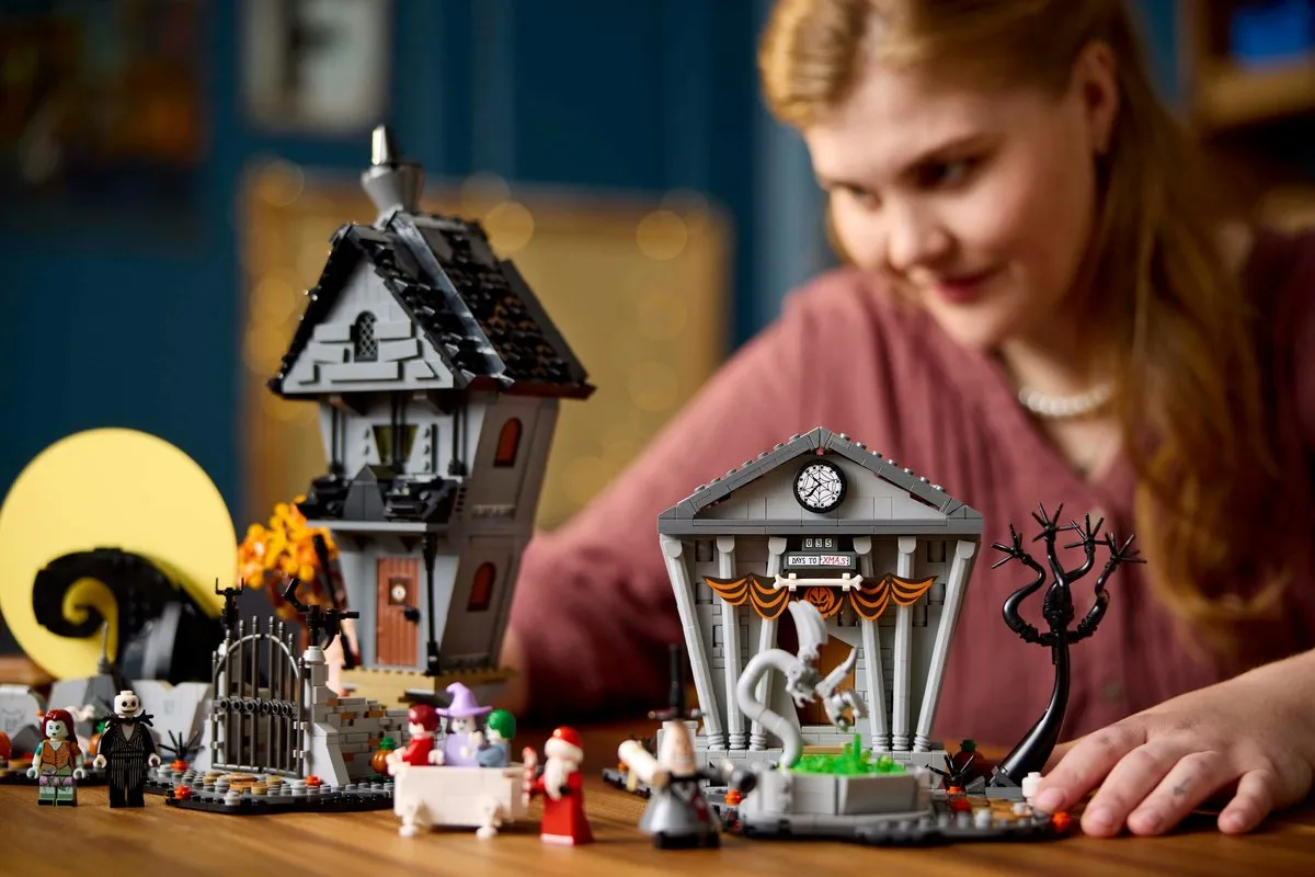 LEGO Ideas The Nightmare Before Christmas 21351 - 2193 Stukken