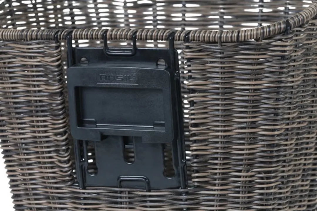 Basil Bremen Rattan Look Fietsmand - 35L - Bruin