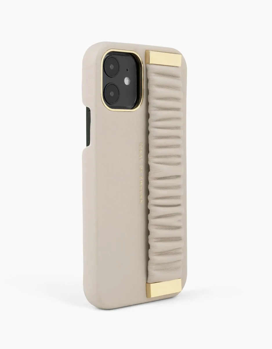 iDeal of Sweden Statement Case Top-Handle iPhone 12/12 Pro Ruffle Cream - 3 Stuks
