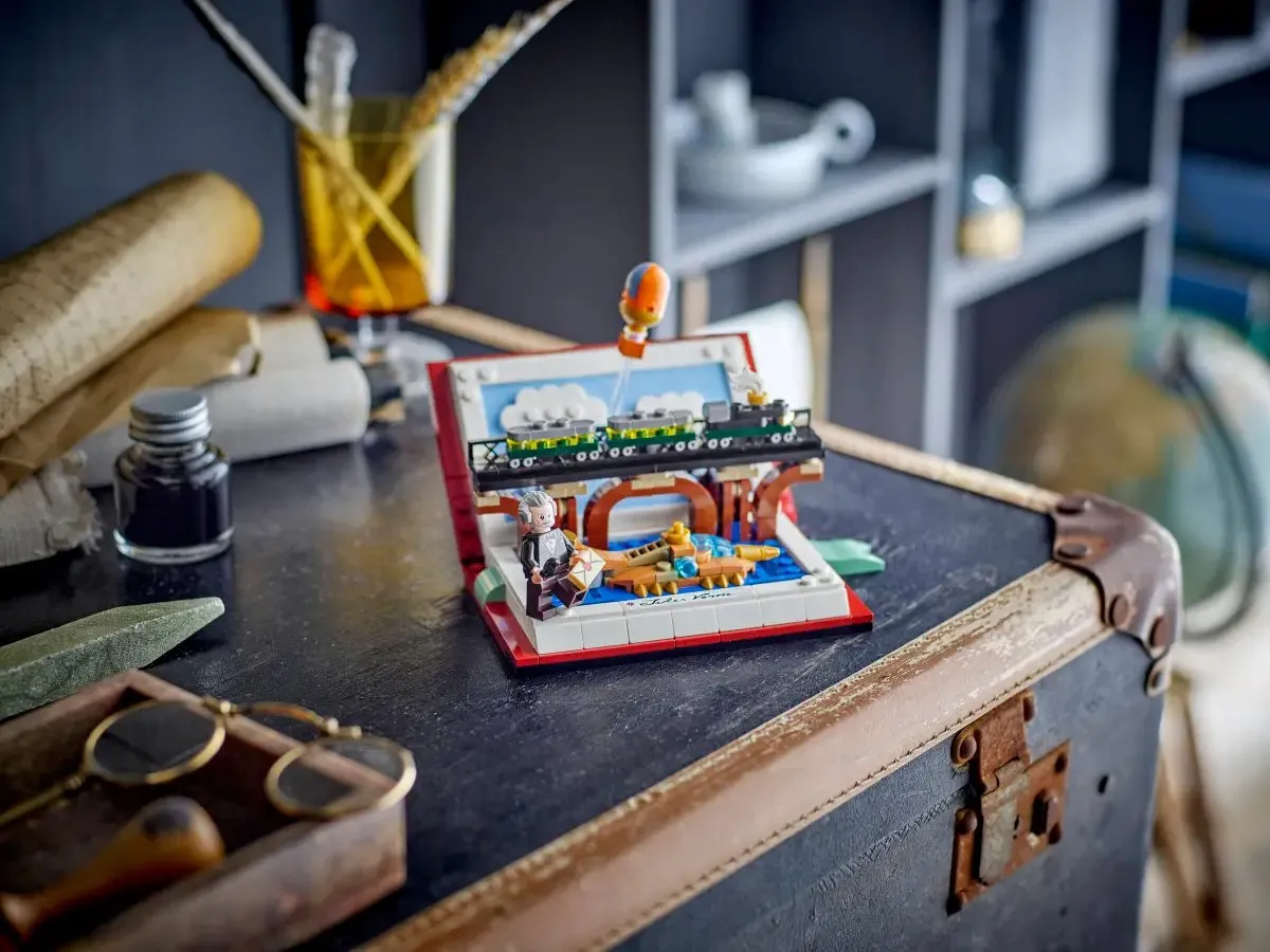 LEGO 40690 Tribute to Jules Verne's Books - 351 Stukken