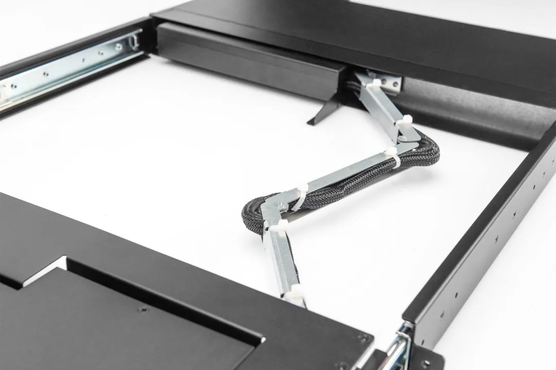 17" HD LCD KVM console, 16-poorts Cat 5, IT toetsenbord