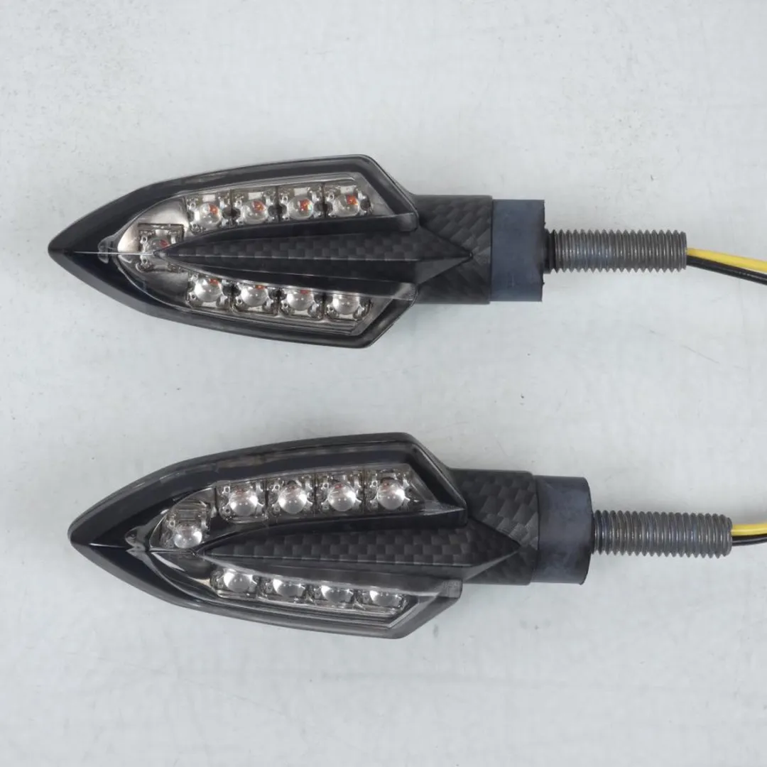 Yamaha YMEH0789 Clignotant 9 Leds - Carbone/Zwart
