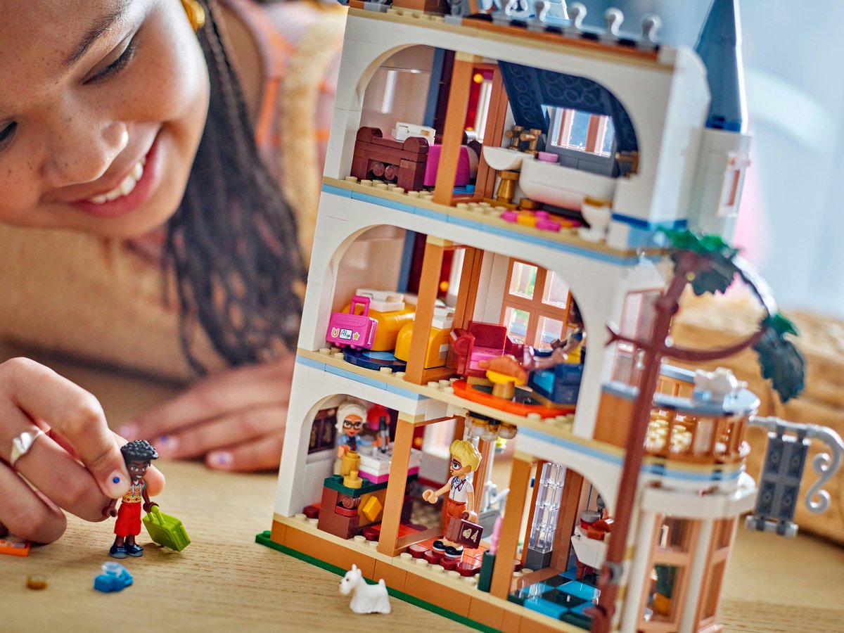 LEGO Friends Bed and breakfast in kasteel 42638