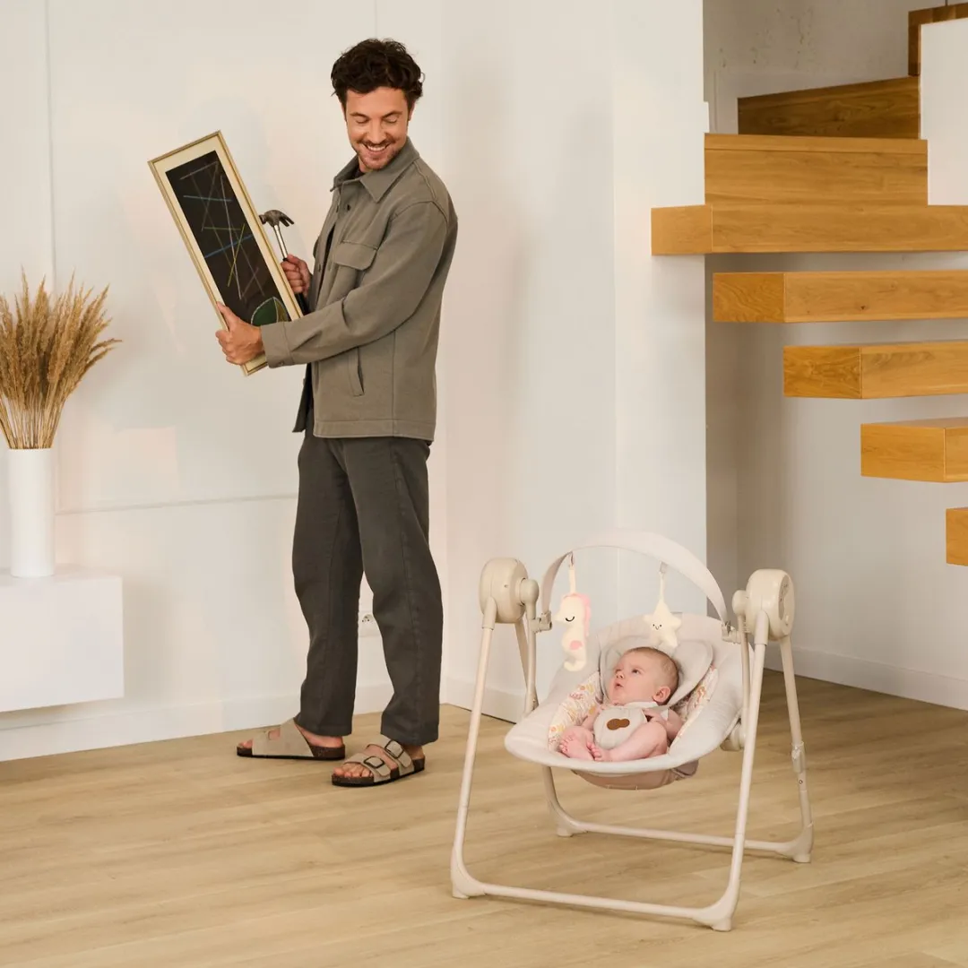 KinderKraft SWINGEE Elektrische Babyschommel Grijs
