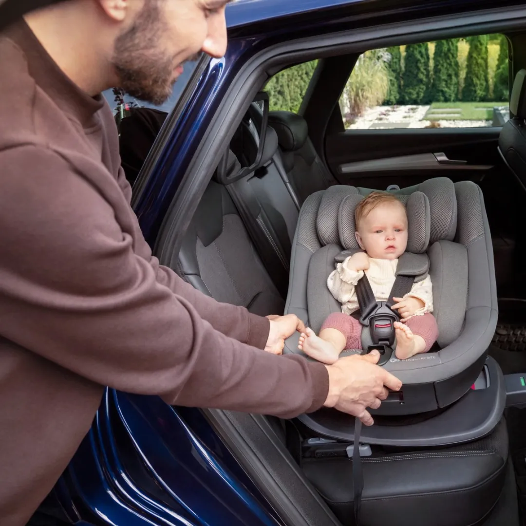 KinderKraft I-GUARD i-Size Autostoeltje 40–105cm - 360° draaibaar - Zwart