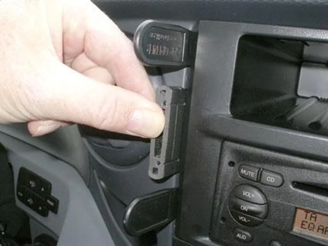 Brodit ProClip 853968 Houder - Iveco Daily 2006-2014 - Zwart - afbeelding 3 van 6